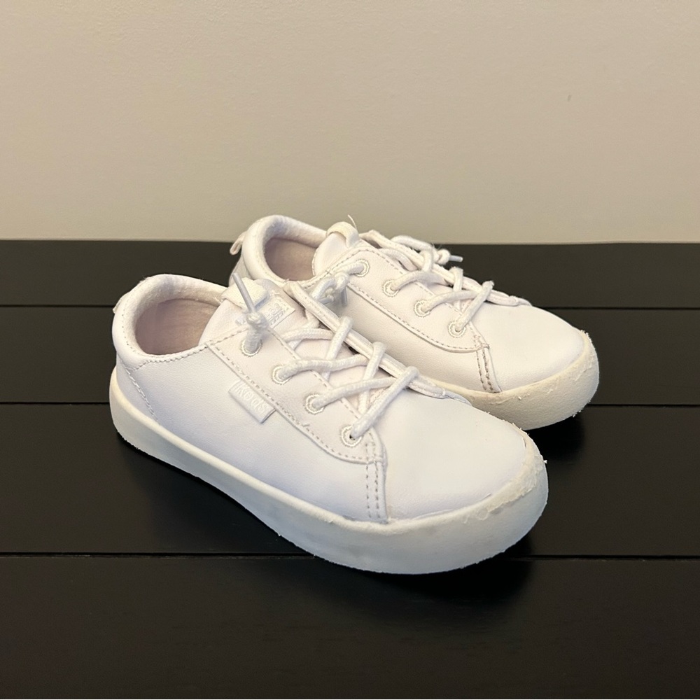 ⭐️ 2/$20 ⭐️ White Keds